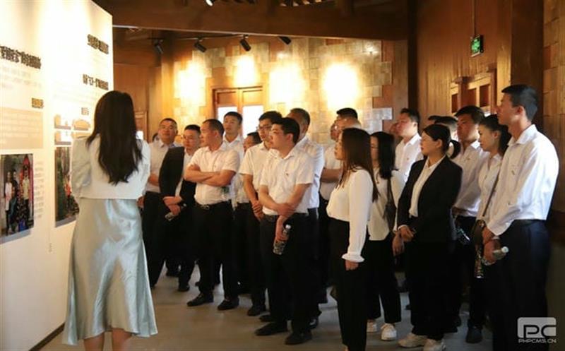 四川腾龙国际平台二八一大队党委在西昌家风馆开展“弘扬清廉家风，，，，，，传承廉洁家训”警示教育活动