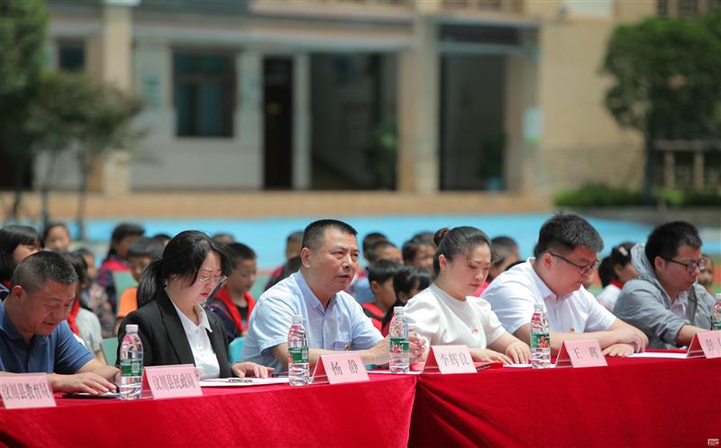 为你而来，，，，，大爱汶川 ——核西南院开展学雷锋志愿服务活动
