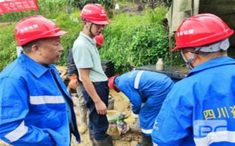 华锋钻探以技术创新为引领，，，，，，，，破解施工难点 为集团“一号工程”顺利实施保驾护航
